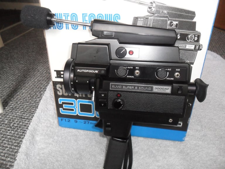 ELMO SUPER 8 XL SOUND 3000AF MACRO AUTO FOCUS CINE CAMERA WITH MICROPHONE. - OFFERS CONSIDERED.
