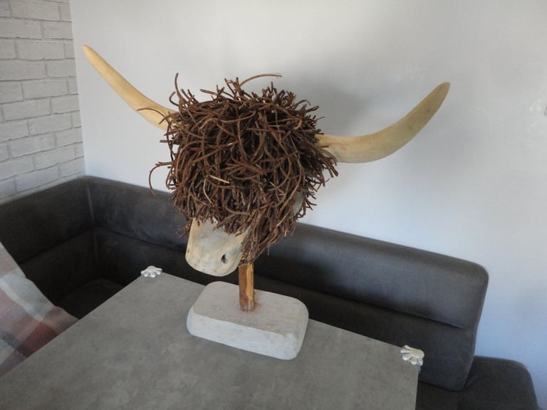 voyage maison wooden highland cow sculpture on stand 65 x 64 cms 