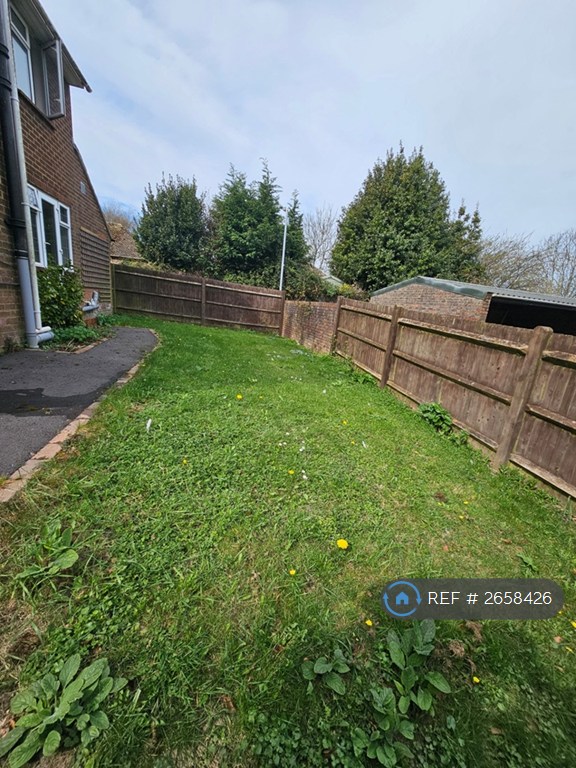4 bedroom house in Church Street, Bexhill-On-Sea, TN40 (4 bed) (#2658426)