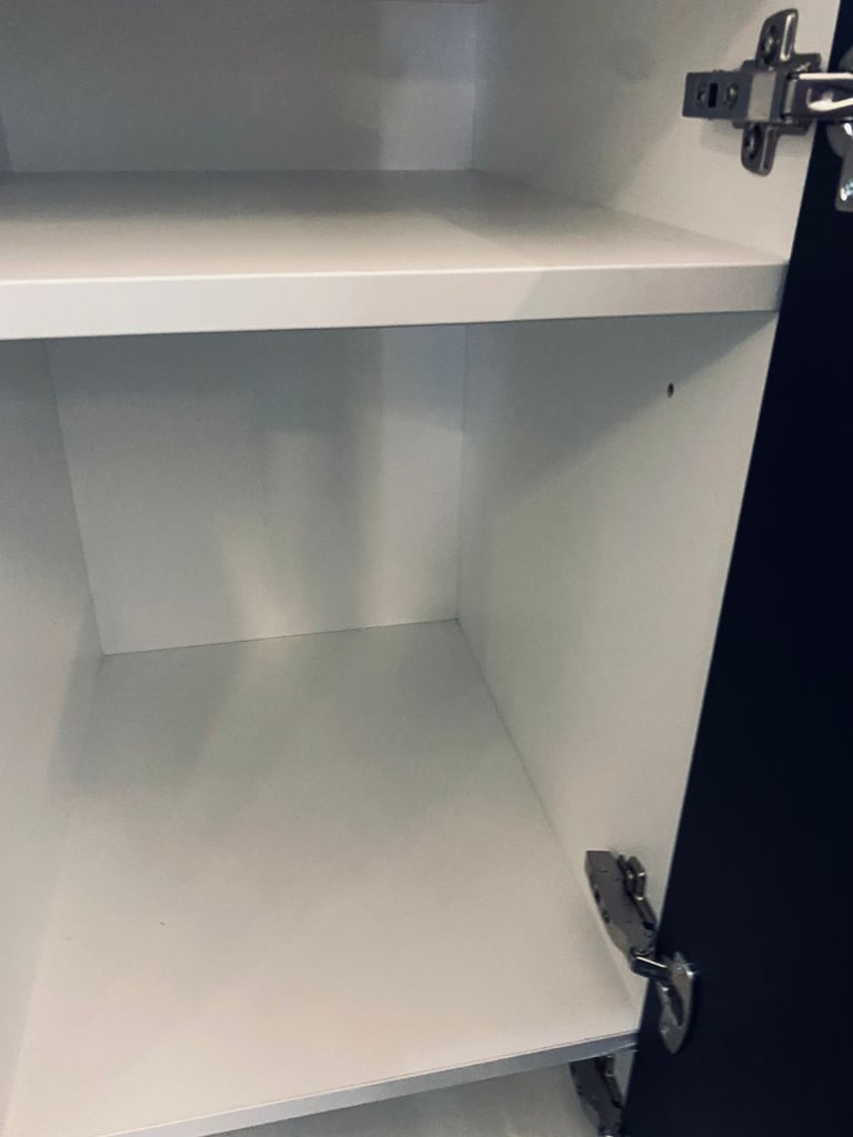 5x £700 each Black-White Storage lockers Smart Wireless Remote Keyless Electronic Access