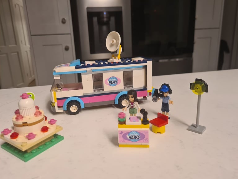 image for Lego Friends Heartlake News Van 41056