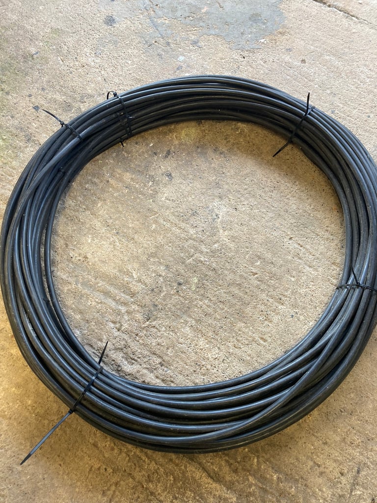 Exterior 6 mm 3 core cable 