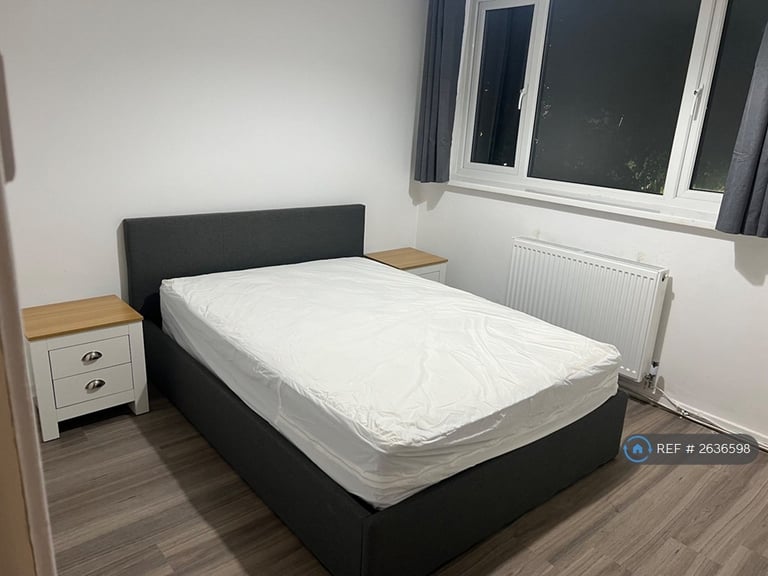 2 bedroom flat in Imogen Court, Salford, M5 (2 bed) (#2636598)