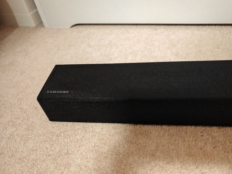 Samsung Soundbar and Subwoofer 2.1 Kit