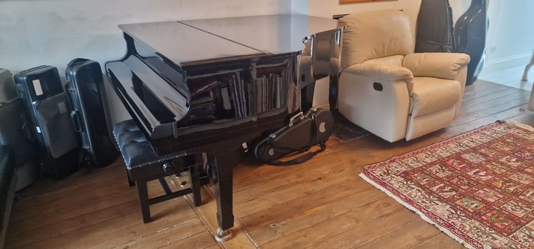 Yamaha G2 Grand Piano in Polished Black Polyester with Matching Stool