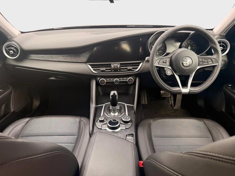 2019 Alfa Romeo Giulia 2.0T Super Auto Euro 6 (s/s) 4dr SALOON Petrol Automatic