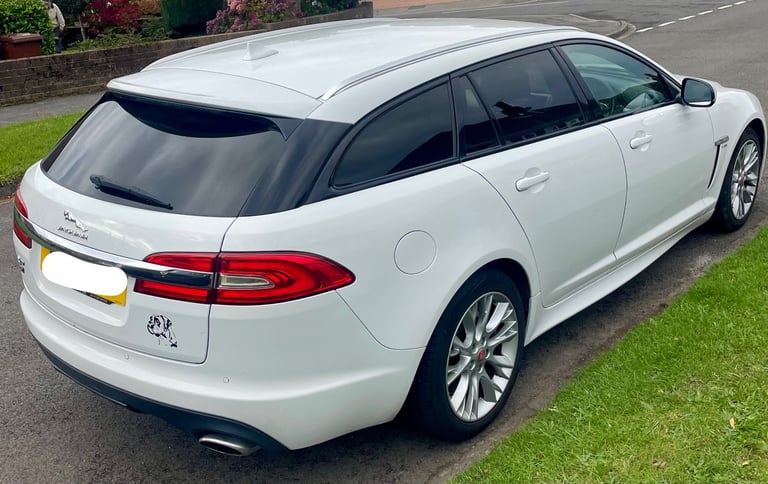 image for Jaguar XF Estate 2.2 Turbo diesel R-Sport Facelift Luxury pack model 200 bhp Hpi clear (2014 14)
