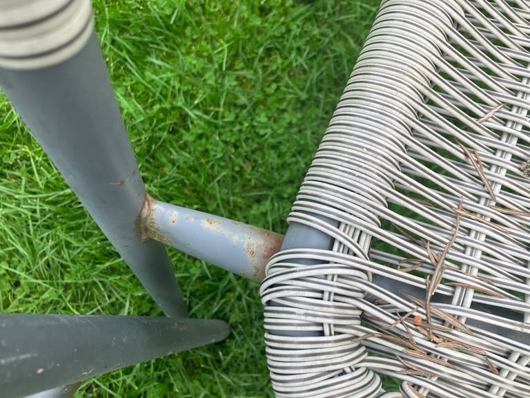 Free Metal Garden Benches