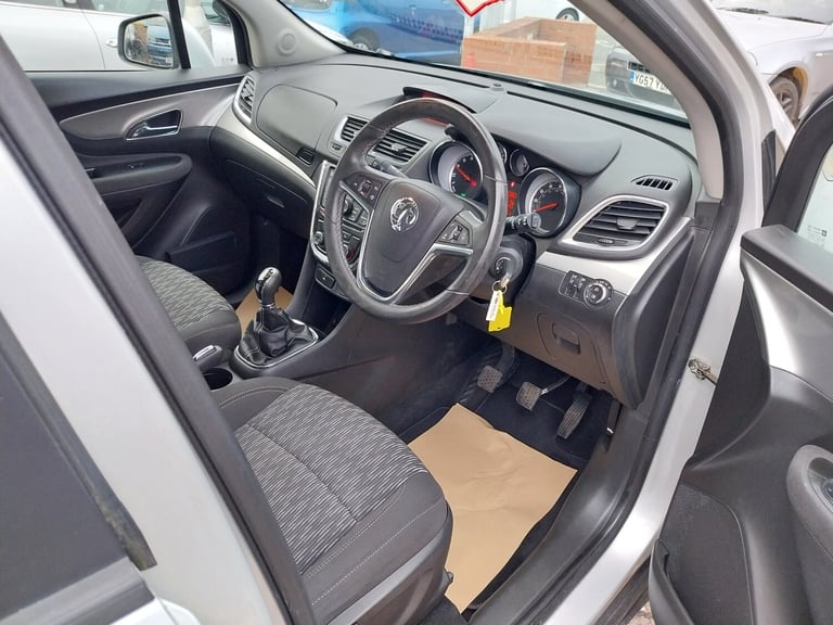 2014 Vauxhall Mokka 1.6i Exclusiv 5dr HATCHBACK Petrol Manual