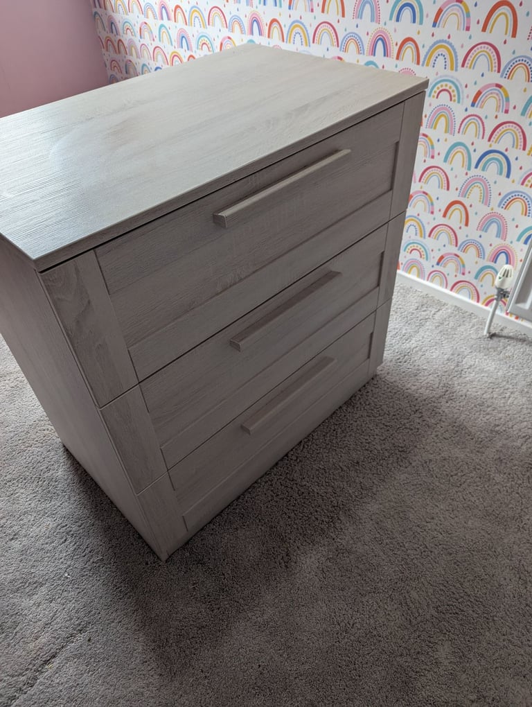 Mamas and papas drawers and toddler bed set