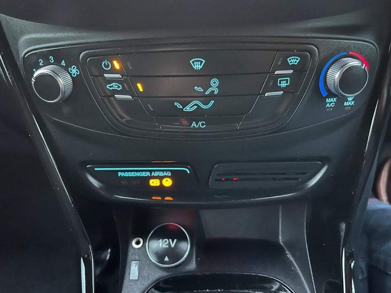 2013 Ford B-MAX 1.6 Zetec Powershift Euro 5 5dr MPV Petrol Automatic