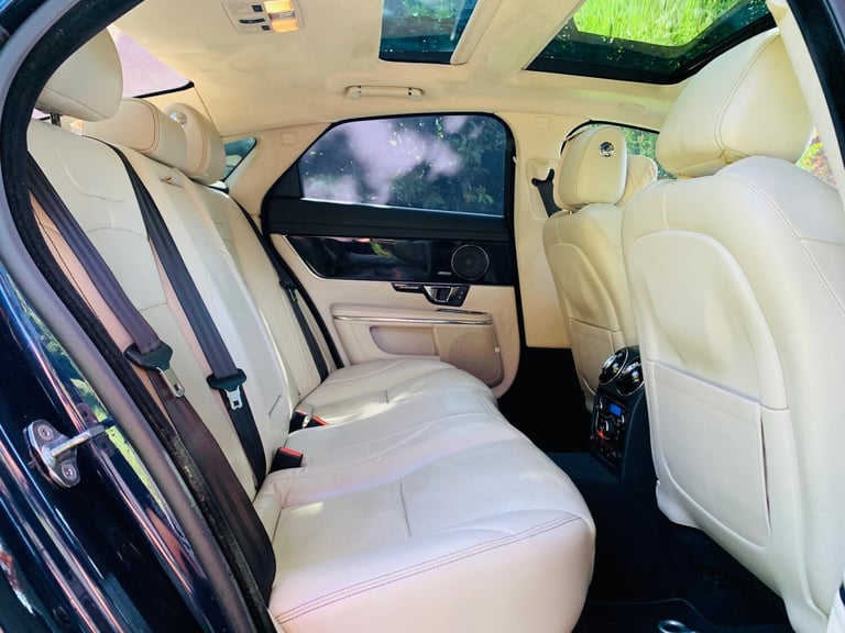 2014 Jaguar XJ 3.0d V6 Portfolio Auto Euro 5 (s/s) 4dr SALOON Diesel Automatic