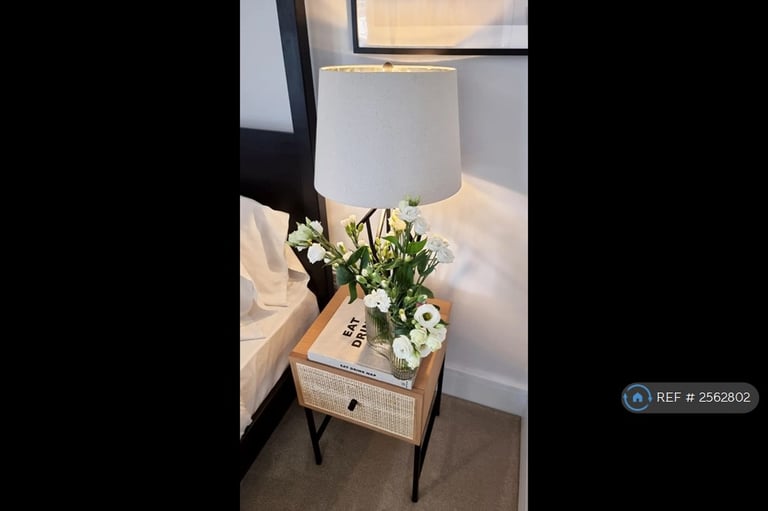 3 bedroom house in Green Park Village, Reading, RG2 (3 bed) (#2562802)