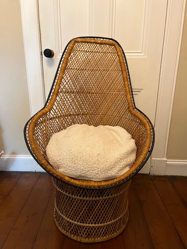 image for Wicker chair 