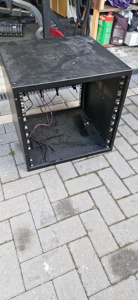 Av rack server cabinet