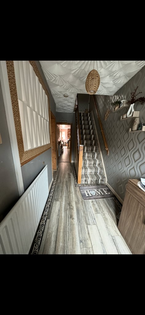 3 bedroom with 2 bathrooms 