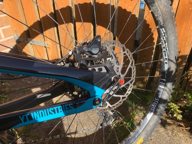 YT Jeffsy mountain bike 