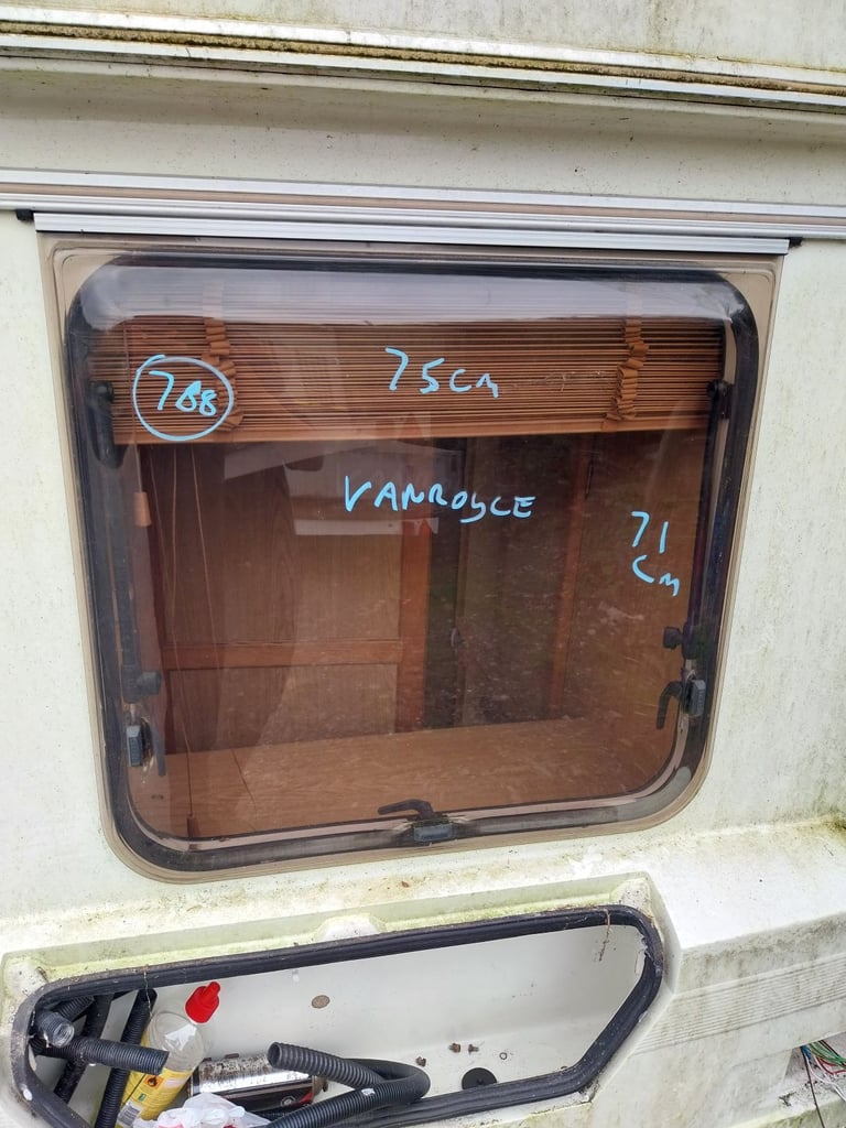 image for 92 vanroyce caravan rear window 