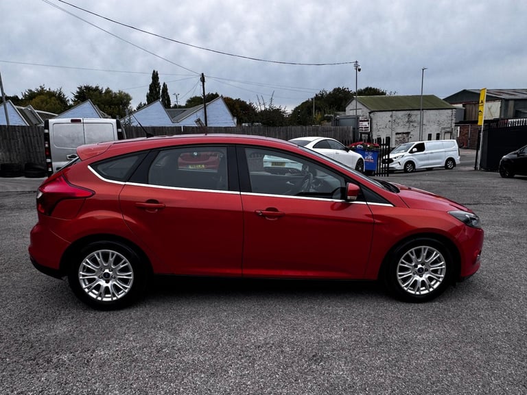 2011 Ford Focus 1.6 TDCi Titanium Euro 5 (s/s) 5dr HATCHBACK Diesel Manual