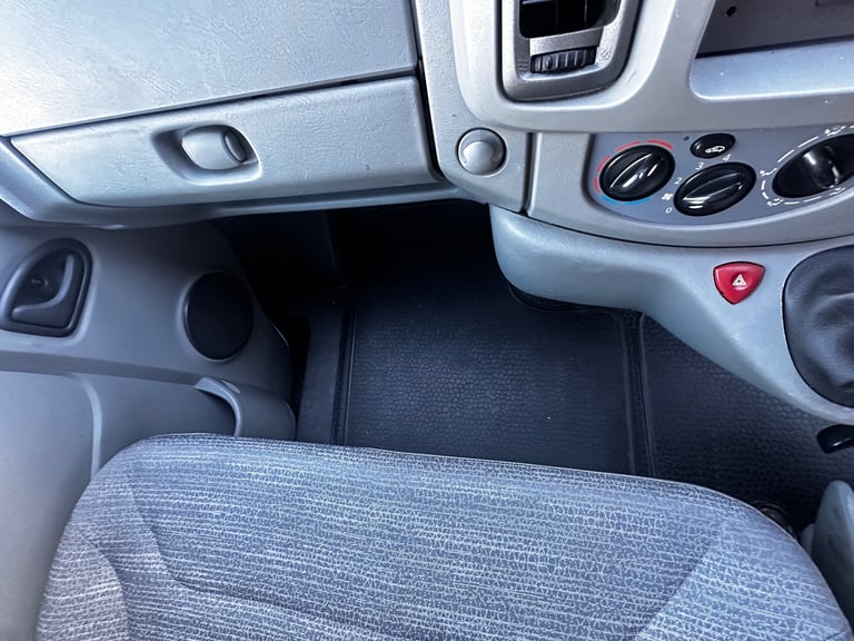 Vauxhall, VIVARO, Panel Van, 2008, Manual, 1995 (cc)