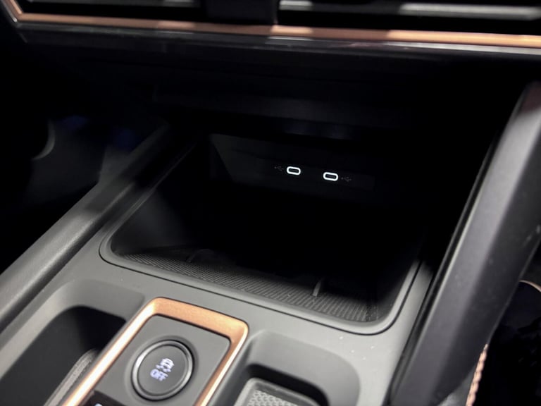2025 Cupra Formentor 1.5 eHybrid 25.8kWh V1 SUV 5dr Petrol Plug-in Hybrid DSG Euro 6 (s/s) (204 H...