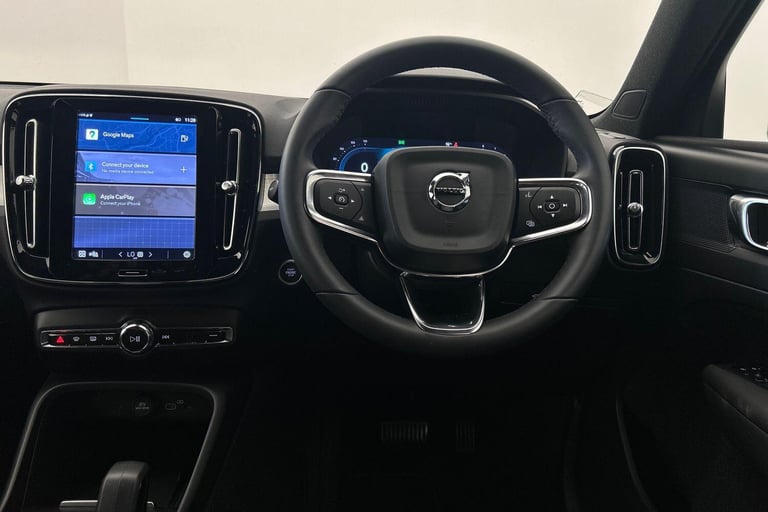 2023 Volvo XC40 Core, B3 mild hybrid, Petrol ESTATE Petrol/Electric Hybrid Automatic