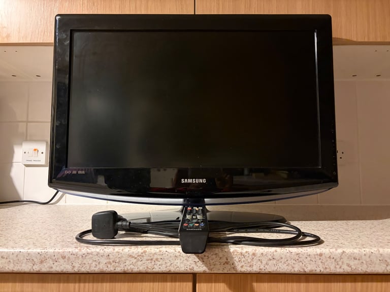 image for Samsung 26” HD ready LCD TV with digital Freeview