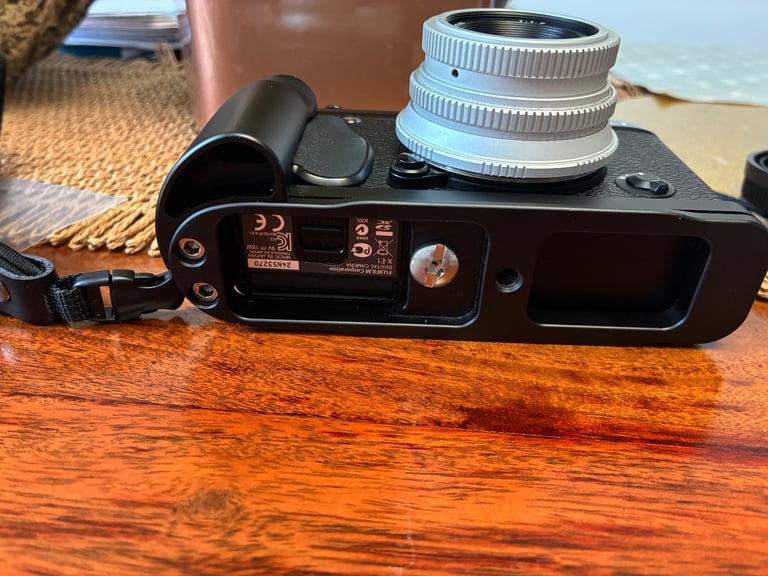 Fujifilm X Series X-E1 16.3 MP Digital Camera black - complete system 4 lenses