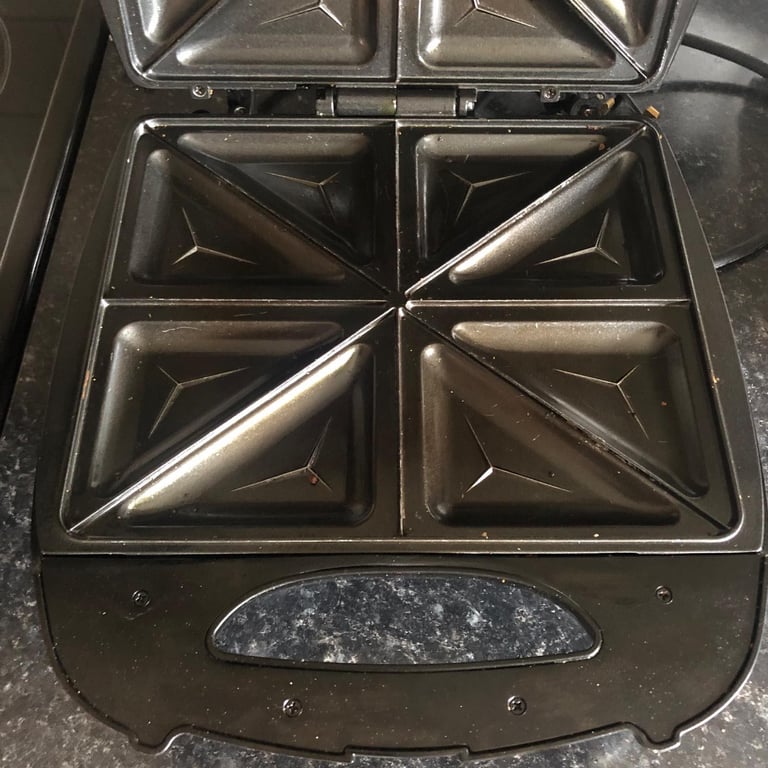 SMALL KITCHEN APPLIANCES