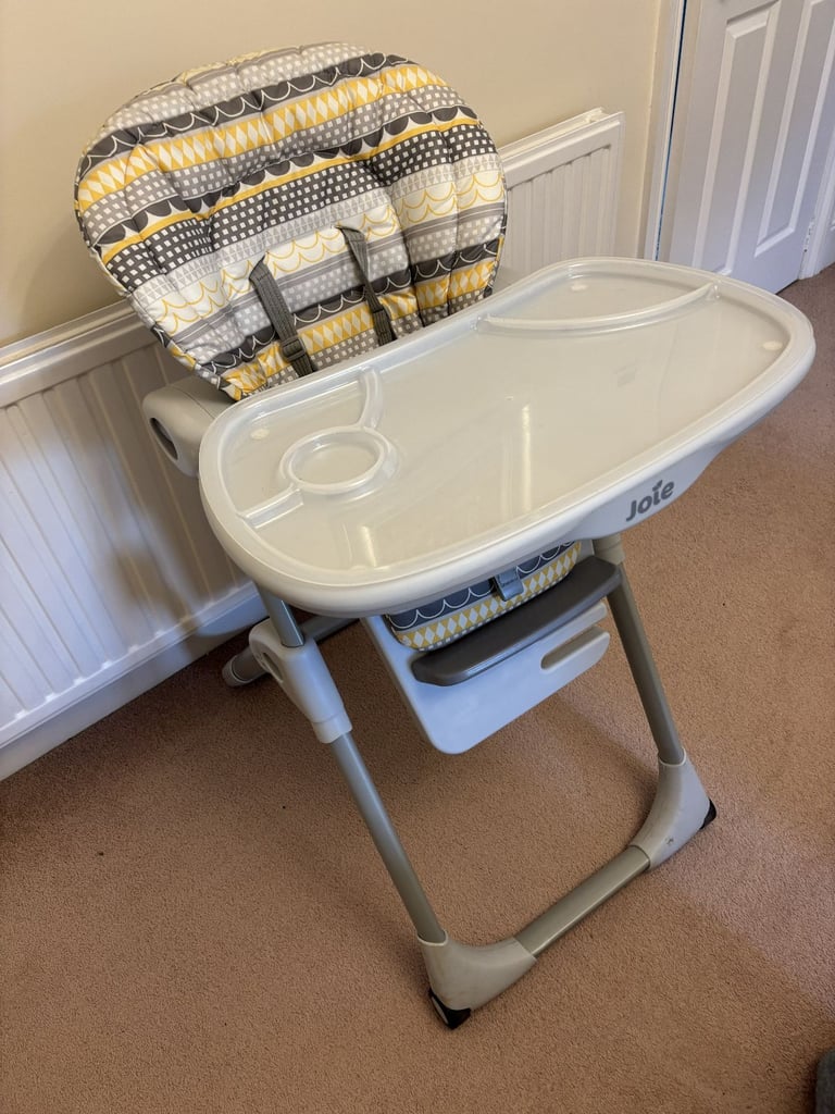 image for Joie Mimzy 2 in 1 Baby Highchair 