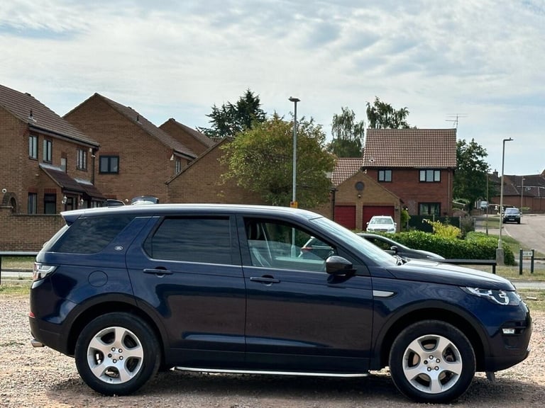 2017 Land Rover Discovery Sport 2.0 TD4 Pure Edition 4WD Euro 6 (s/s) 5dr (5 Seat) ESTATE Diesel ...