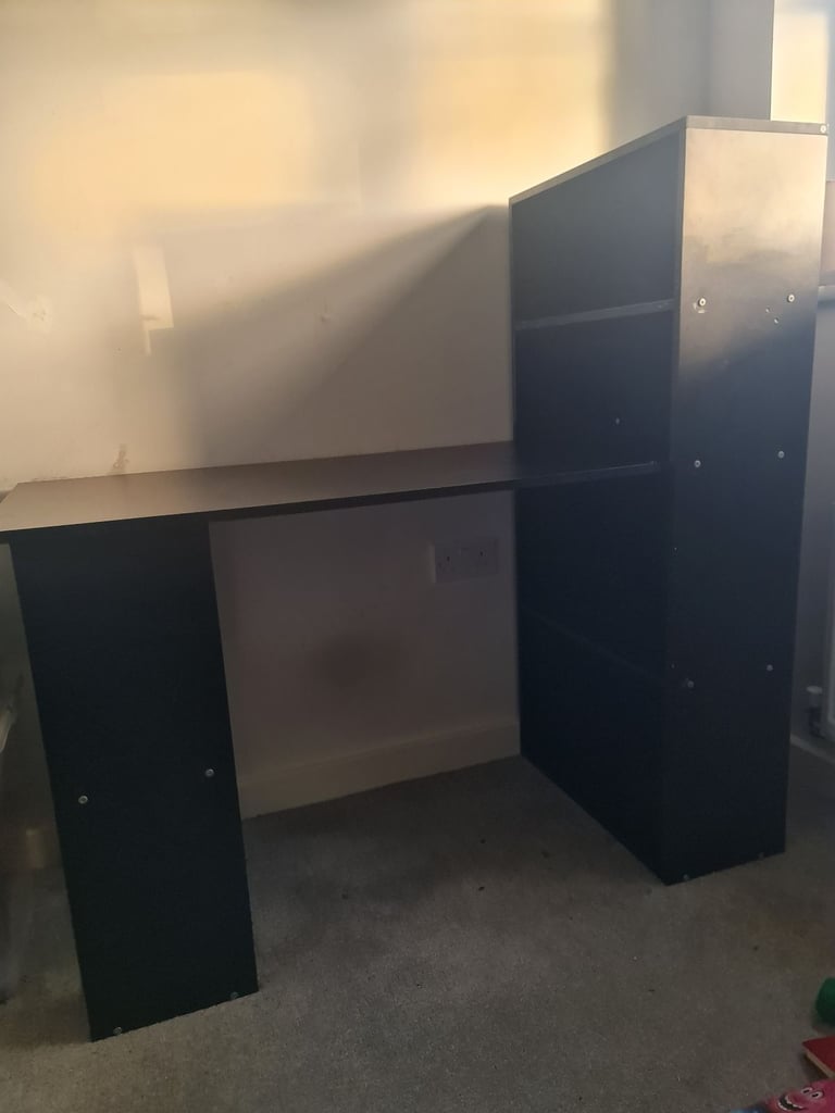 Black Computer Desk with Bookshelves 