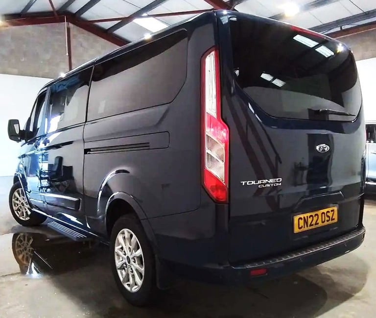 2022 Ford Tourneo Custom 2.0 EcoBlue 130ps L/R 8 Seater Titanium Auto MPV DIESEL Automatic