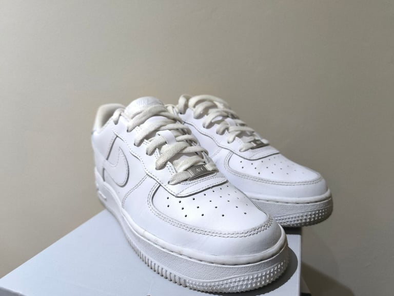 image for Nike Air Force 1 LE White Women's size 5.5