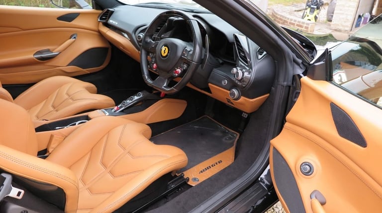 FERRARI 488 3.9T V8 GTB F1 DCT [CARBON PACK] ONLY 32K MILES! | HPI CLEAR | RHD