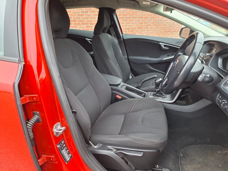 2015 15 Volvo V40 1.6 D2 ES 5 Door Manual. 20GBP RFL. Only 59000 Miles with FSH!