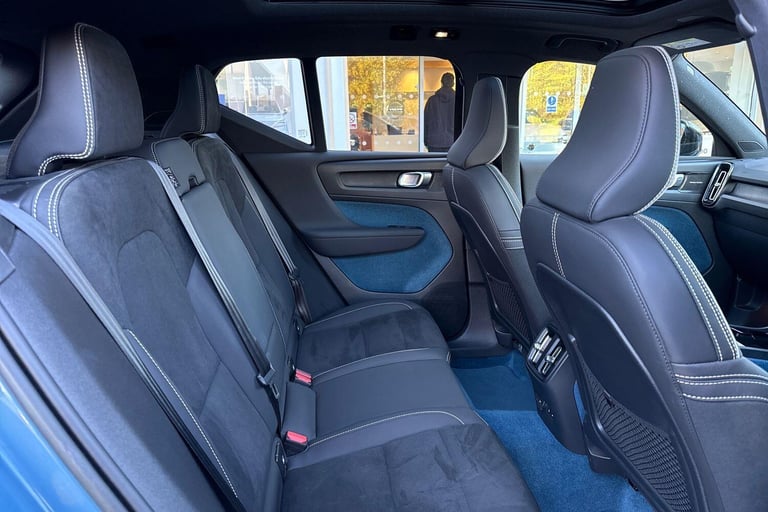 2022 Volvo XC40 Recharge Twin 78kWh Ultimate SUV 5dr Electric Auto AWD (408 ps) ESTATE Electric A...