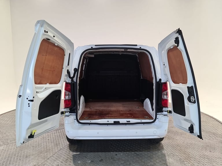 2020 Vauxhall Combo 1.6 TURBO D 2300 SPORTIVE P/V L1 H1 100 BHP SWB Panel Van Diesel Manual