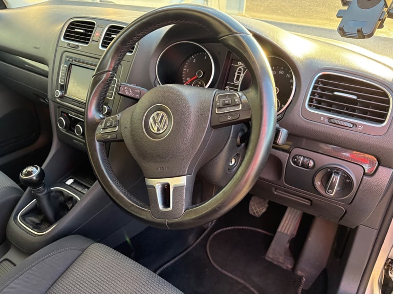 Volkswagen, GOLF, Hatchback, 2011, Manual, 1598 (cc), 5 doors
