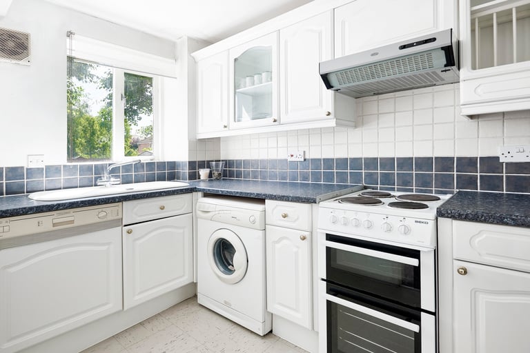 image for 1 bedroom flat in Telegraph Place, London, E14