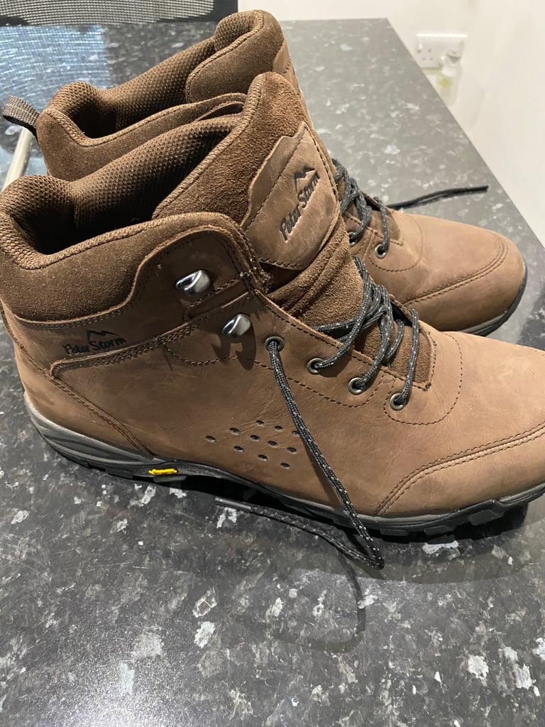 Men’s walking boots size 12