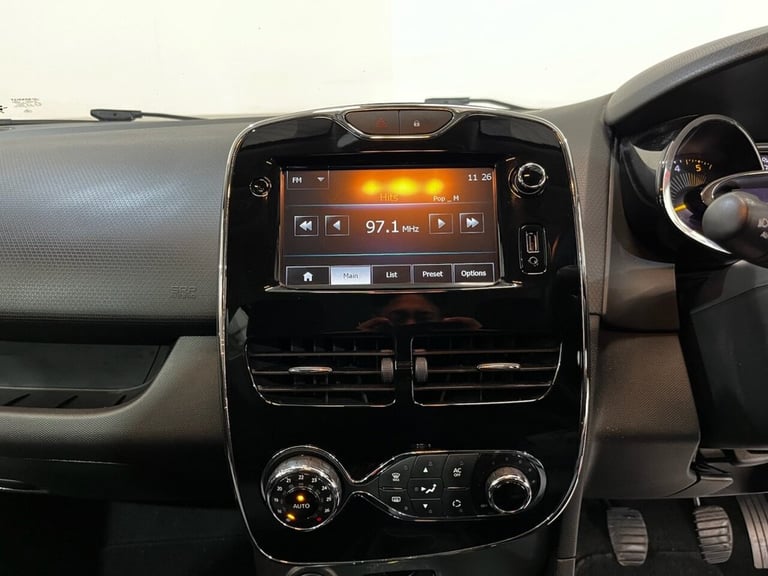 2014 Renault Clio 1.5 dCi Dynamique S MediaNav Hatchback 5dr Diesel Manual Euro 5 (s/s) (90 p Hat...