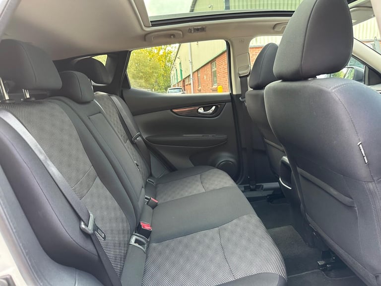 2017 Nissan Qashqai 1.2 DIG-T N-Connecta XTRON 2WD Euro 6 (s/s) 5dr HATCHBACK Petrol Automatic