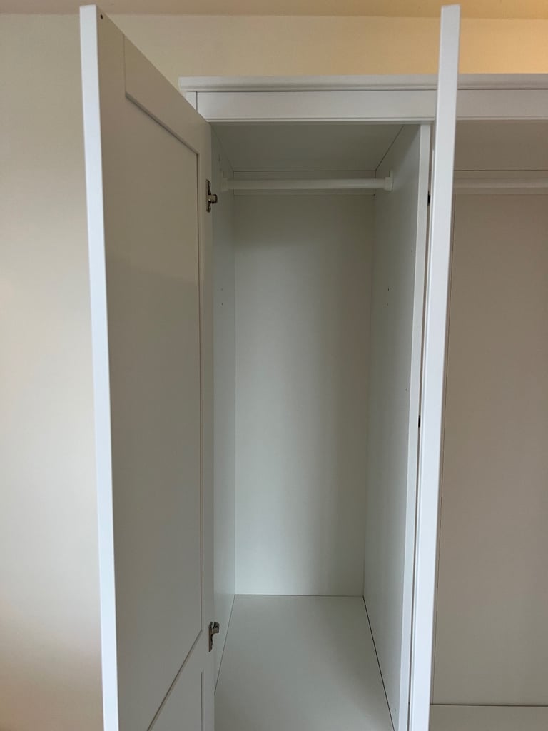 FREE DELIVERY IKEA SONGESAND WHITE TRIPLE MIRRORED WARDROBE GREAT CONDITION