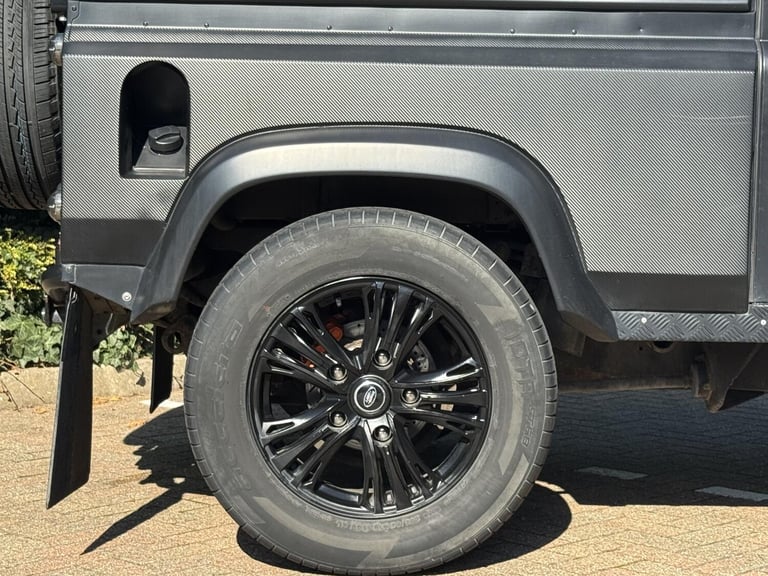 2010 Land Rover Defender 90 2.4 TDCi Hard Top SUV 3dr Diesel Manual 4WD SWB Euro 4 (122 bhp) SUV ...