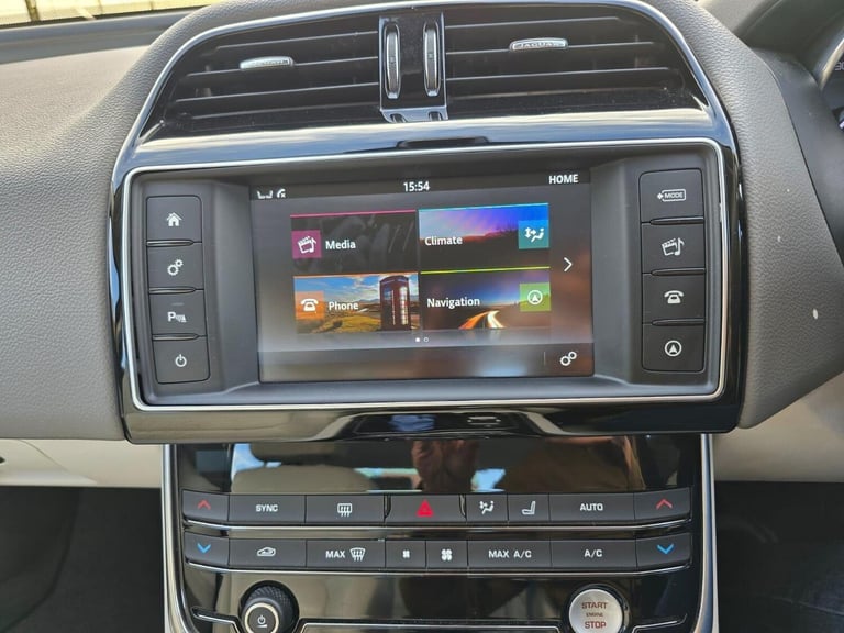 2016 Jaguar XE 2.0d Prestige Auto Euro 6 (s/s) 4dr Saloon Diesel Automatic