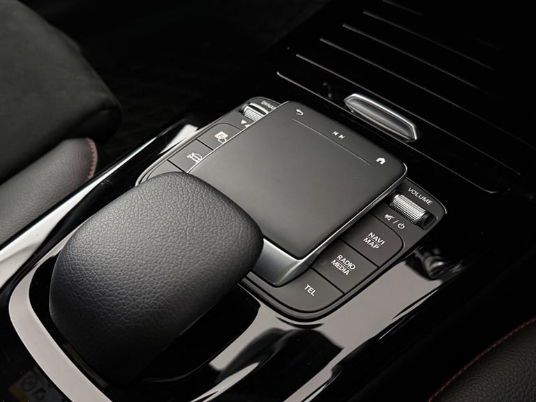  Mercedes-Benz A-Class 1.3 A180 AMG Line (Premium 2) 7G-DCT Euro 6 (s/s) 5dr Petrol Automatic