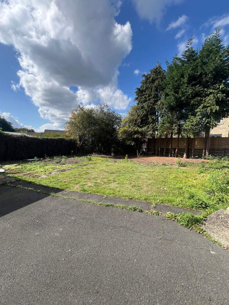 3 Bedroom Dormer bungalow to rent in WF16 - Ready to view now 