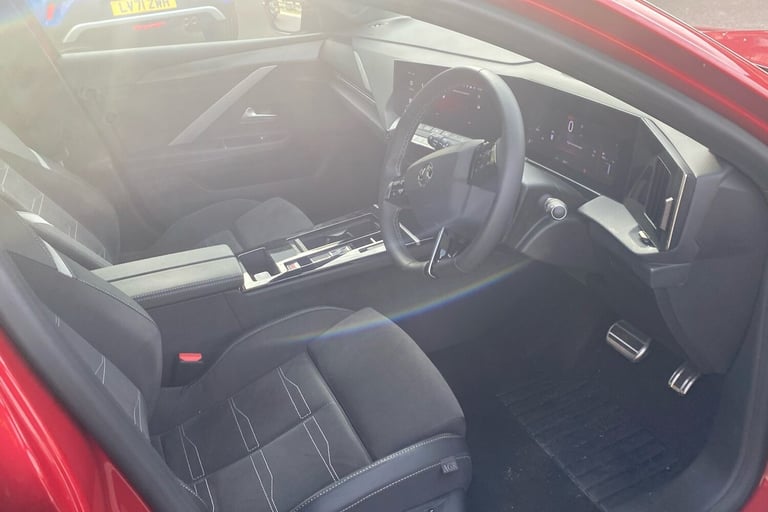  Vauxhall Astra 1.2 Turbo Ultimate Hatchback 5dr Petrol Auto Euro 6 s/s 130 Ps