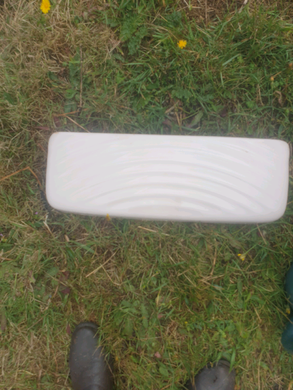 Vintage sink pedestal and toilet cistern lid